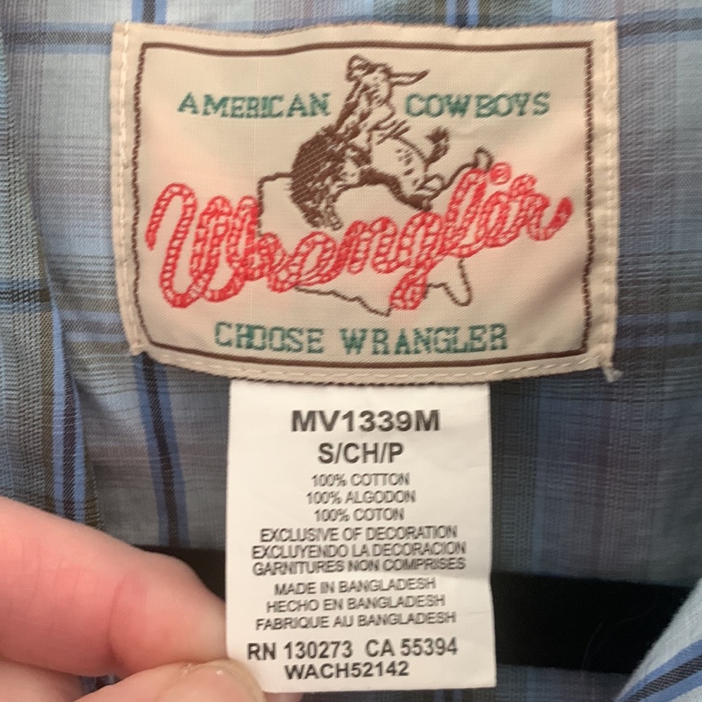 Wrangler Western-inspired Pearl Snap Button-up Shirt - Picture 2 of 5